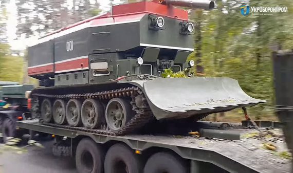 Військовослужбовці отримали 4 пожежні танки 03