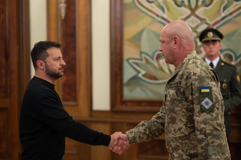 Зеленський вручив генеральські погони військовим і правоохоронцям 02