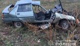 Швидкісний пасажирський поїзд "Інтерсіті" збив на переїзді автомобіль в Миколаївській області - загинуло 2 людини. ФОТО