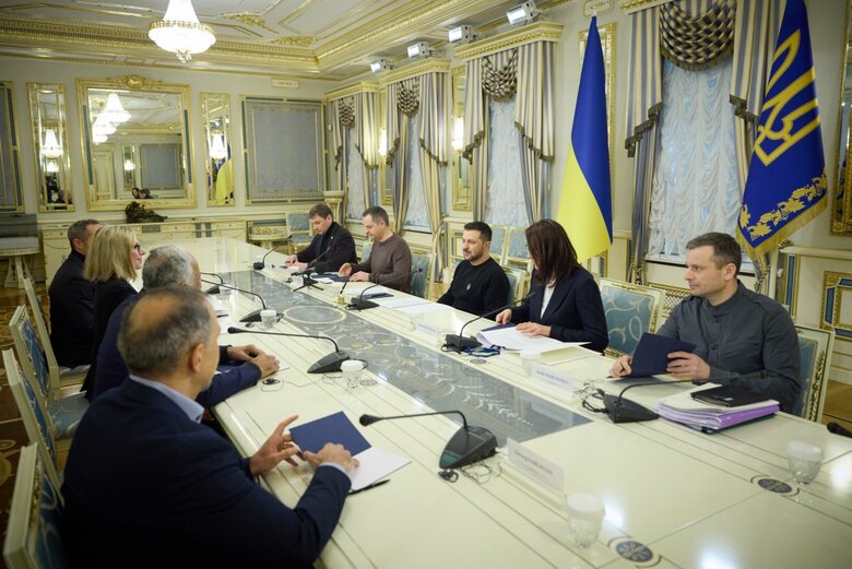 Grateful for number of programs that bank implements in Ukraine, Zelensky held meeting with World Bank delegation 01