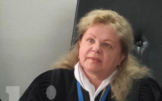 Екссуддю Богомолову, яка передавала дані про 