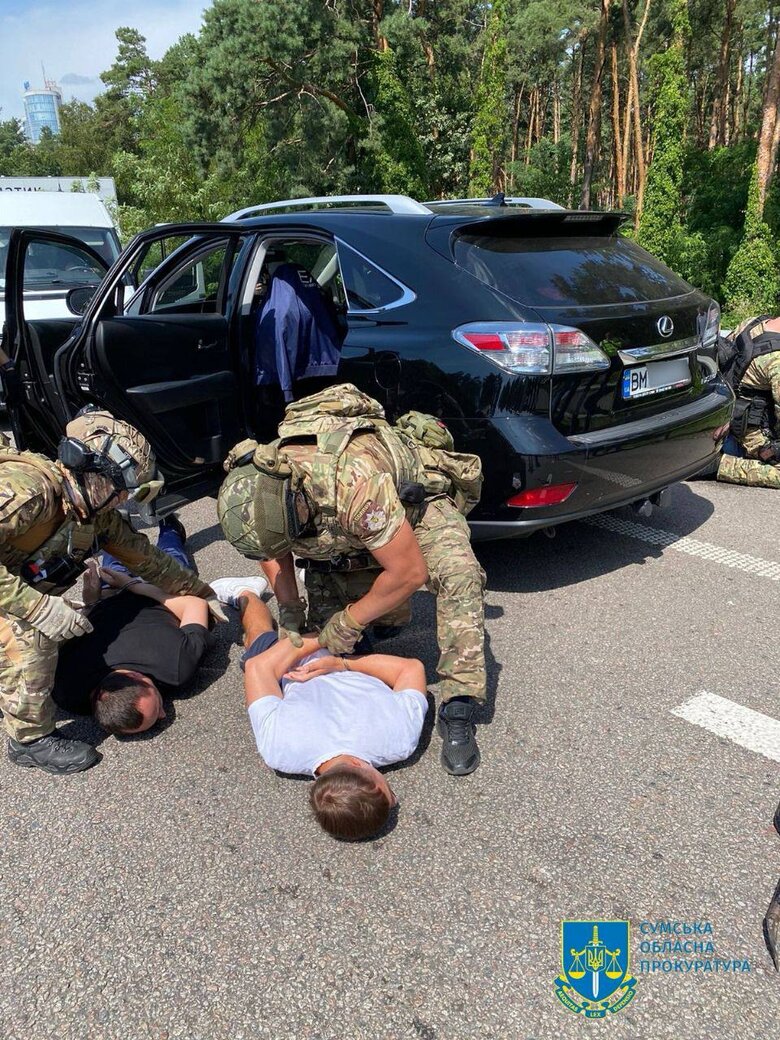 Участники ОПГ из Сумской области переправляли уклонистов за границу