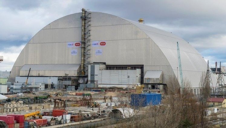 На Чернобыльской АЭС закрыли защитной аркой разрушенный энергоблок. ВИДЕО