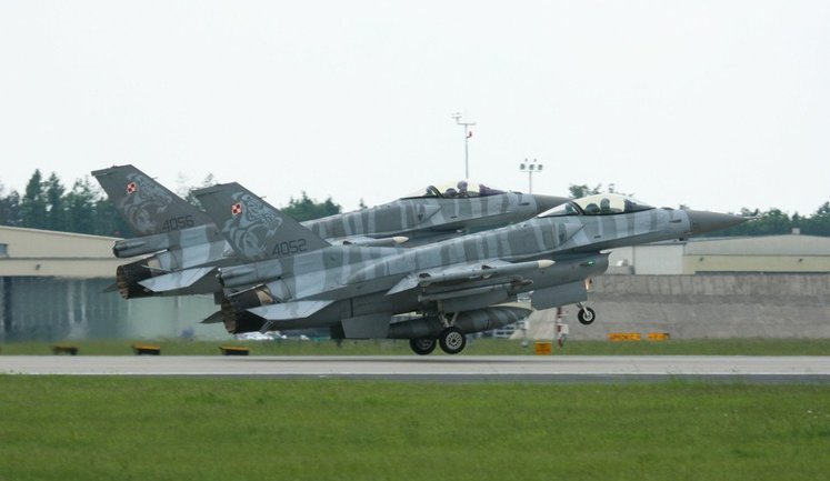 Винищувачі F-16 ВПС Польщі перехопили розвідувальний літак РФ над Балтійським морем