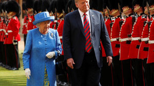 Трамп опоздал на встречу с королевой Елизаветой