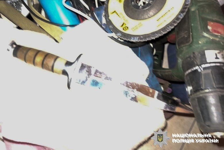 Викрав авто на полігоні та стріляв у поліцейських