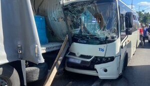 До 12 зросла кількість постраждалих у ДТП за участі маршрутки в Києві. ФОТОрепортаж (оновлено)