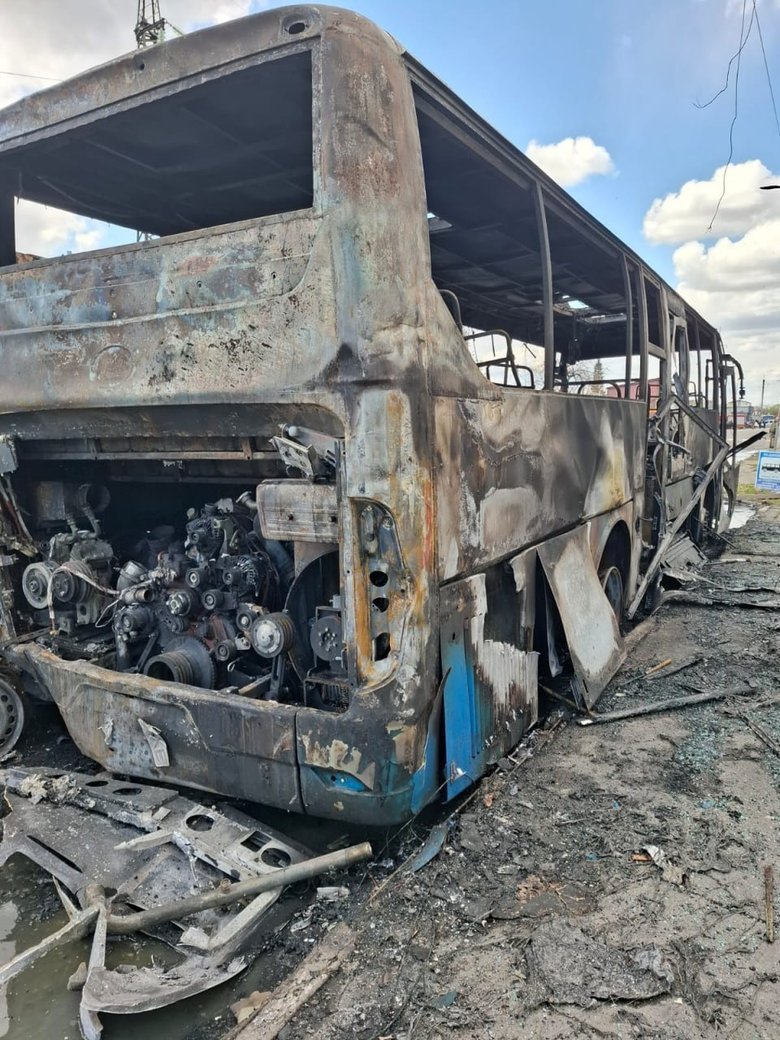 Вакцинальный автобус сгорел из-за атаки РФ