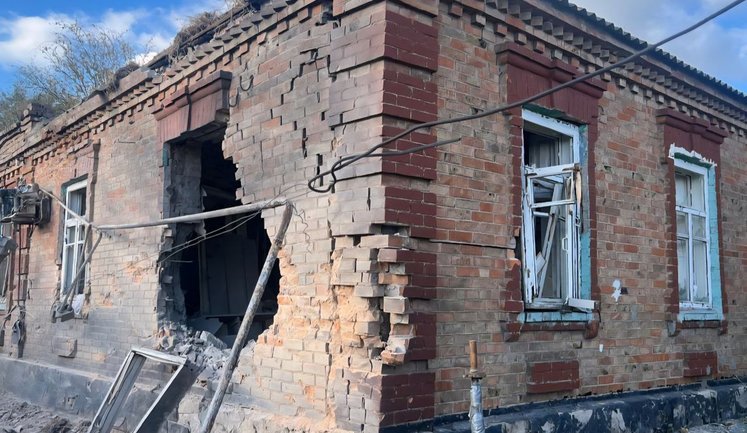 Враг атаковал три района Днепропетровщины: есть погибшие и раненые, повреждена инфраструктура. ФОТОРЕПОРТАЖ