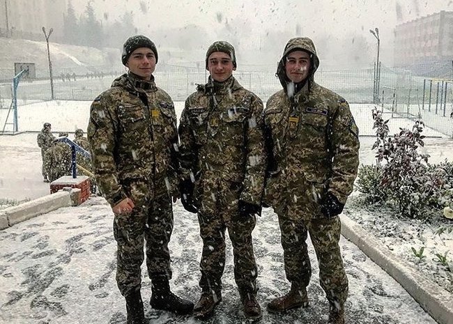 Фотографії загиблих в Ан-26 курсантів 151-ї групи університету Повітряних сил ЗСУ 04