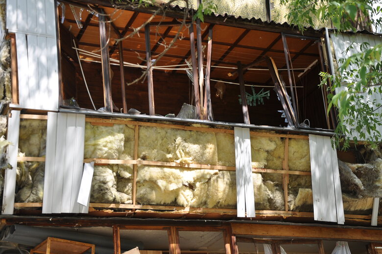 Consequences of shelling in Desnyansky district of Kyiv 12