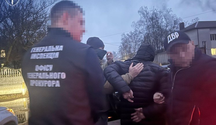 Прокурора Корюківської окружної прокуратури затримано на хабарі 2,5 тис. дол., - Кравченко. ФОТО