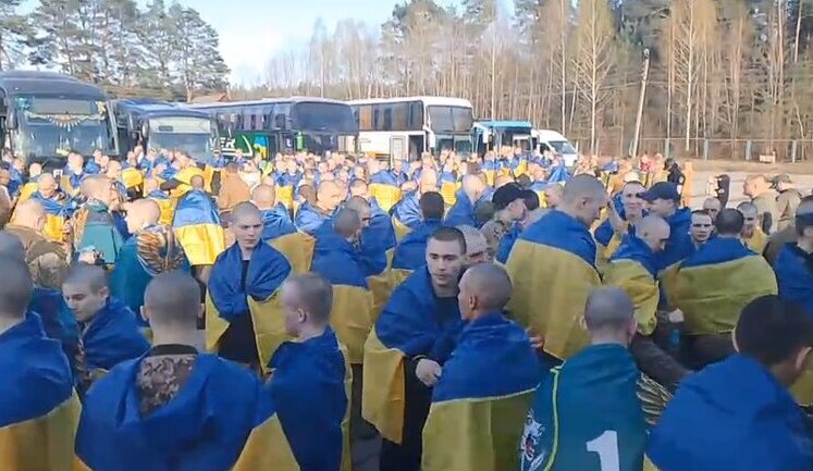 Украина вернула 277 военных из российского плена. ВИДЕО+ФОТОрепортаж