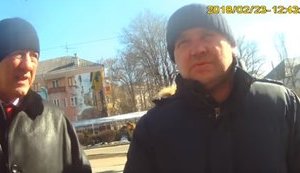 Сержантові патрульної поліції Харкова Євдокіменку, який зупинив "Лексус", внесений до системи "Рубіж" за борги, загрожує 8 років в'язниці за підозрою в перевищенні повноважень, - журналіст Казарін. ВIДЕО