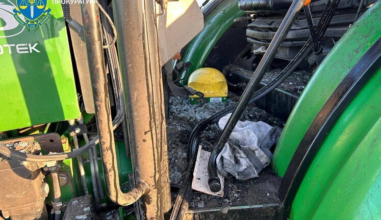 Tractor driver injured in Kherson region as result of mine detonation in field