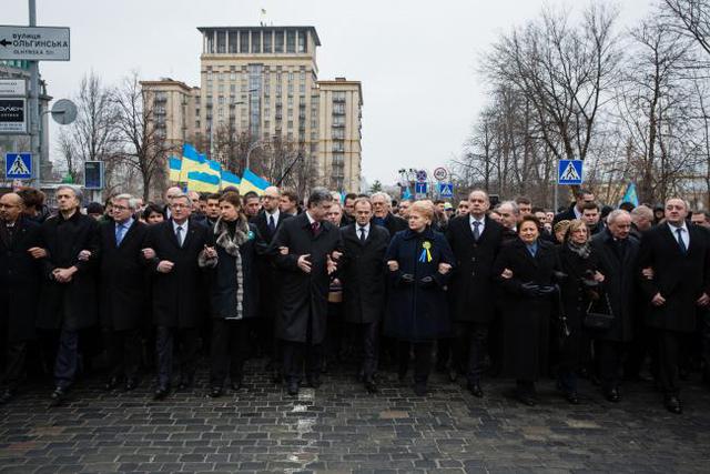 майдан порошенко марш память евромайдан достоинства