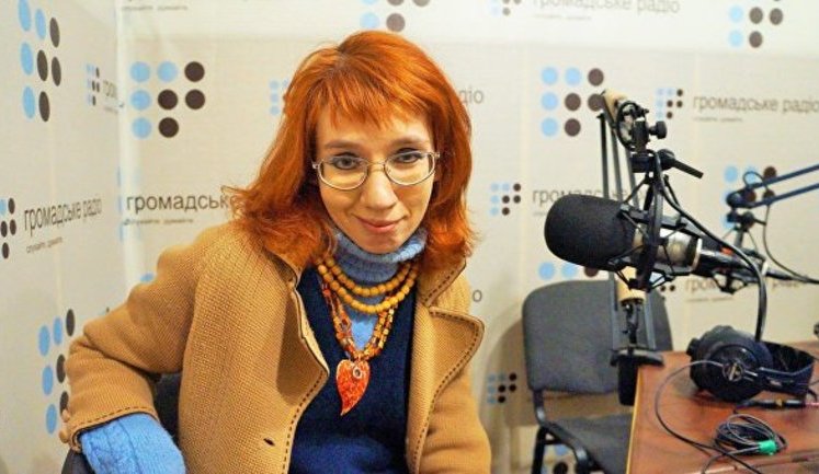 Козаки в Москві зірвали вечір української поетеси проросійських поглядів Більченко. Її затримувала поліція (оновлено)