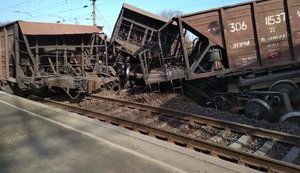Train wreck near Lviv: about 10 freight cars overturned after leaving tracks, - city council member Zinkevych. VIDEO&PHOTOS