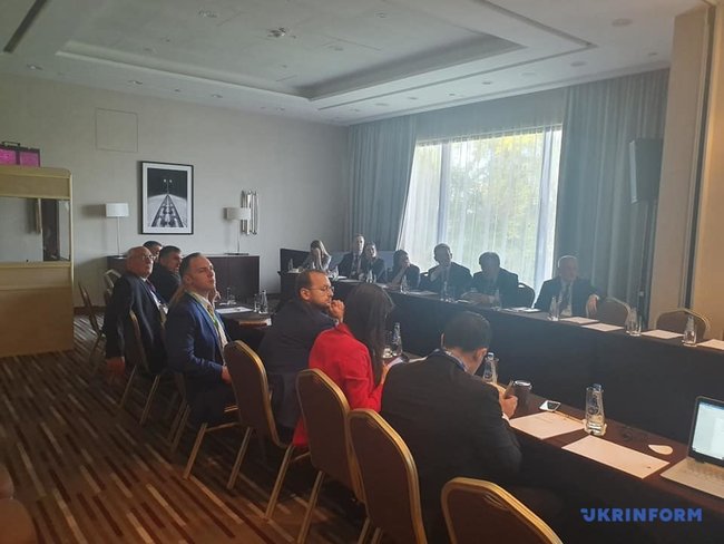 Україна представила докази російської агресії на Варшавському безпековому форумі 05