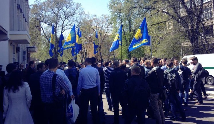 "Долой ментовский беспредел", - "Свобода" пикетирует милицию. ФОТОрепортаж