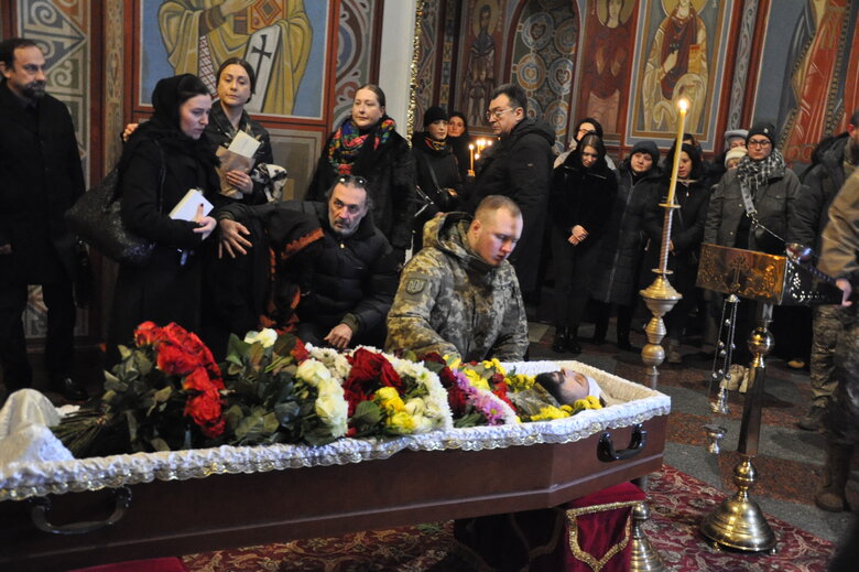 Зі столичним екскурсоводом та воїном Сергієм Мироновим, який загинув у бою з окупантами, попрощалися у Києві 07