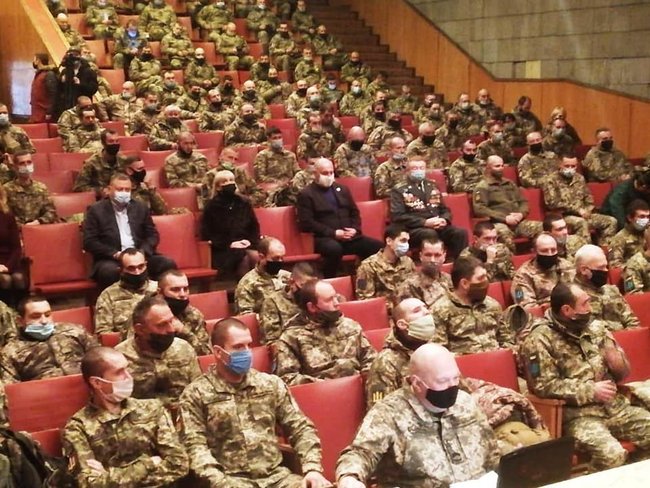 Пехотинцы 17-й отдельной танковой бригады вернулись в пункт постоянной дислокации из района проведения ООС 01