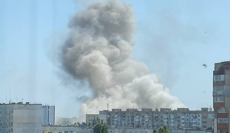 ЗСУ вдарили по штабу окупантів на заводі "Сокіл" у Новій Каховці, - Хлань. ВIДЕО