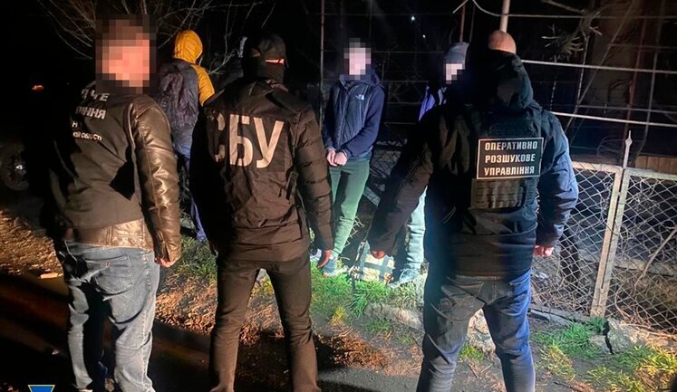 Викрито нові схеми ухилення від призову: серед організаторів - член комісії столичного бюро медико-соціальної експертизи, - СБУ. ФОТОрепортаж