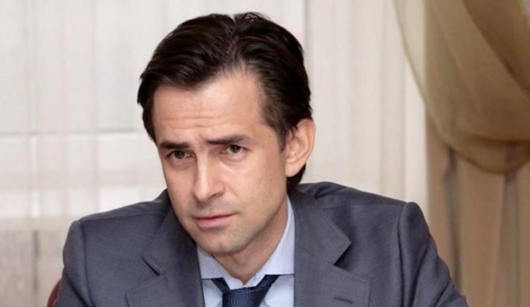 У сына нового главы Налоговой нашли элитную квартиру в центре Киева и новенький Porsche. ВИДЕО