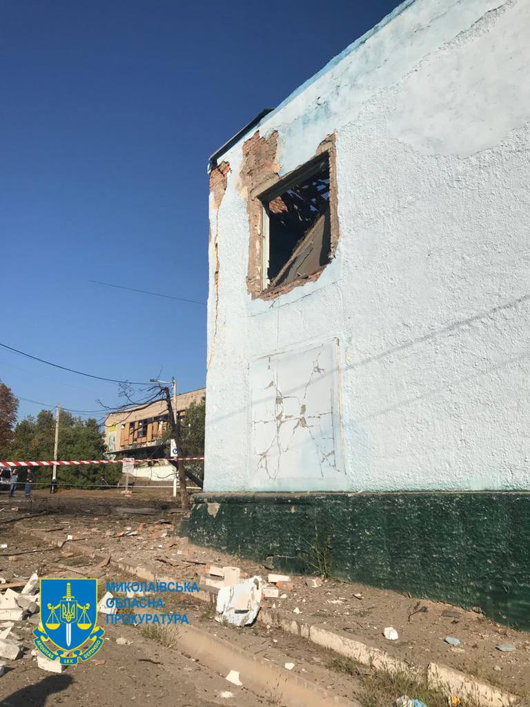 Наслідки атаки безпілотників по Снігурівці Миколаївської області: пошкоджено цивільну інфраструктуру 04