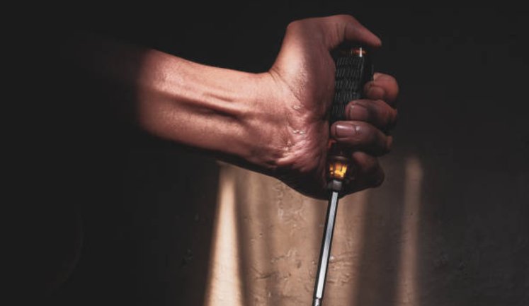 Чоловік з викруткою напав на військових ТЦК на Одещині