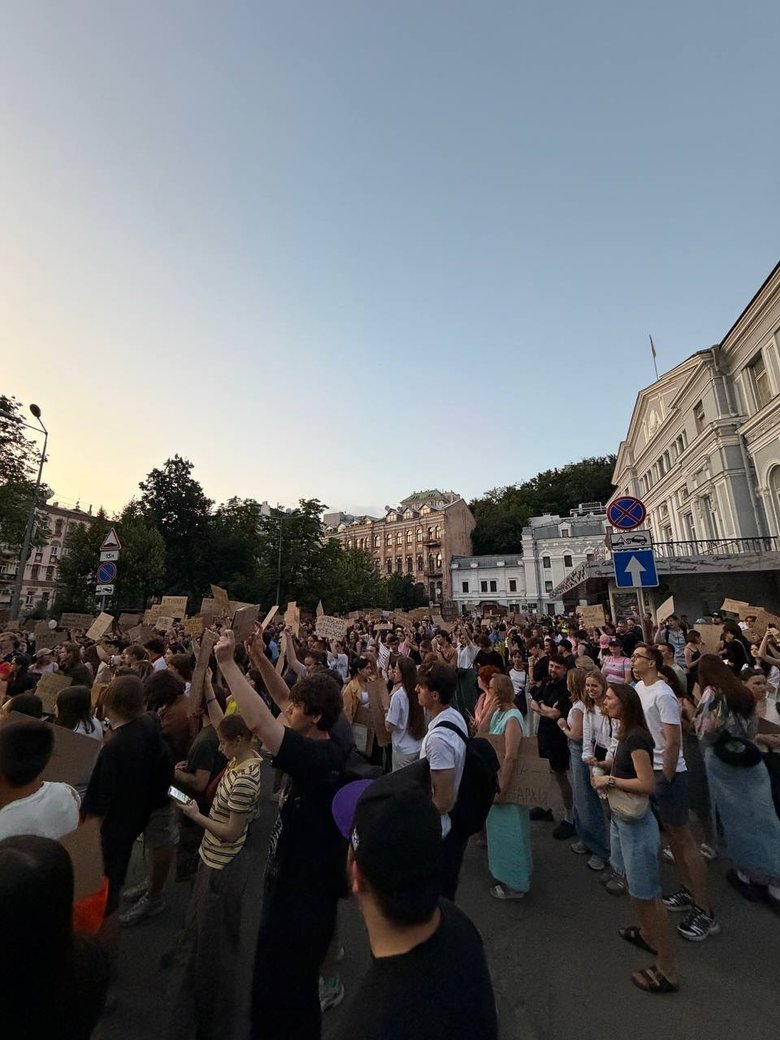 У Києві триває акція протесту проти відставки Федорова