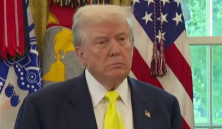 Трамп заперечив вимогу до Путіна зустрітися спочатку із Зеленським. ВIДЕО