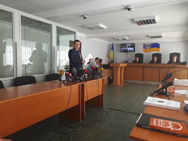 Trial in high treason case against Yanukovych 01