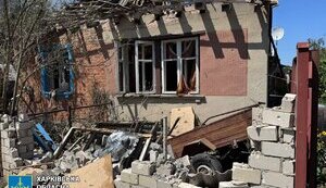Россияне атаковали Златополь на Харьковщине: одна погибшая и десять пострадавших, в том числе ребенок. ФОТОрепортаж (обновлено)