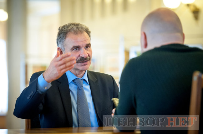 Віктор Єленський: Українським дипломатам і спецслужбам слід берегти Вселенського Патріарха. Оскільки ми знаємо, що спецслужби Російської Федерації діють підступно і безцеремонно 02