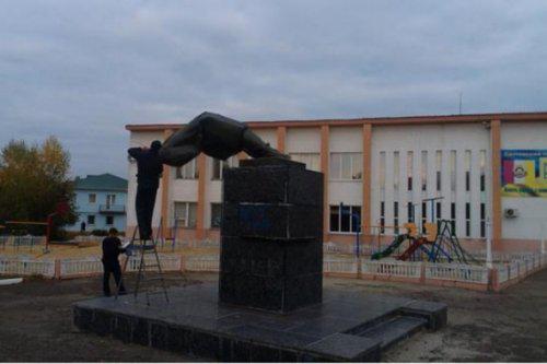 ленин памятник