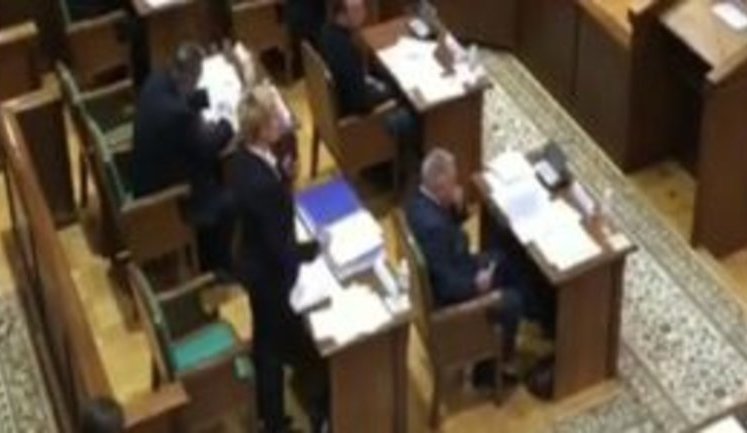 КС запретил Козаченко заявить ходатайство об отводе действующего состава судей. ВИДЕО