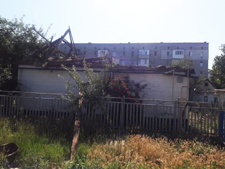 Россияне продолжают разрушать дома мирных жителей Запорожской области. Под постоянными обстрелами - Гуляйполе и Орехово, - ЗОВА 03