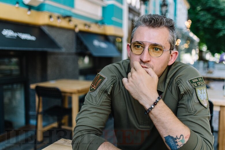 Не можна нічого простити. Треба руйнувати цю імперську заразу, – музикант і військовий Коля Сєрга 02