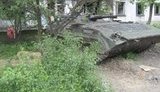 Найманці РФ на Луганщині обстрілюють позиції українських воїнів з розміщеної поблизу житлового будинку БМП, - спікер Генштабу ЗСУ. ФОТОрепортаж
