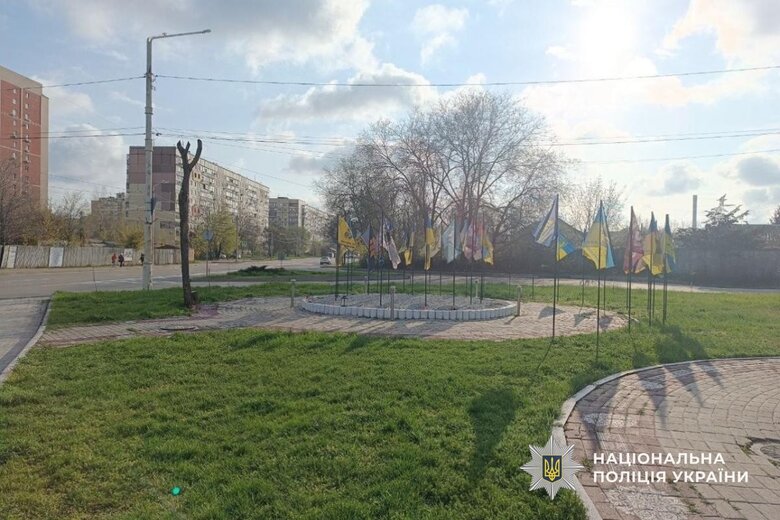 Чоловік вчинив хуліганські дії на Алеї пам'яті у Дніпрі