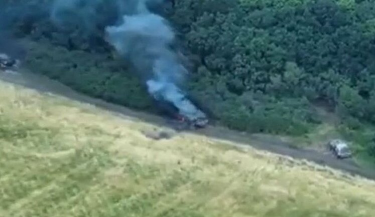 Ukrainian Armed Forces destroy convoy of Russian equipment near Lysychansk. VIDEO