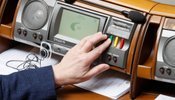 Рада дала "зеленый свет" закону о самоуправлении ради €400 млн от ЕС