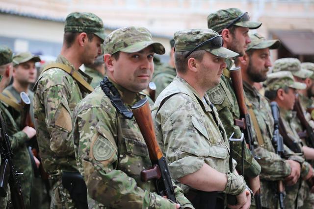 В зону АТО отправился сводный отряд полицейских Киева 04