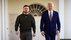 Зеленський залишився розчарований після того, як Байден у Вашингтоні не дозволив бити вглиб Росії, - Politico
