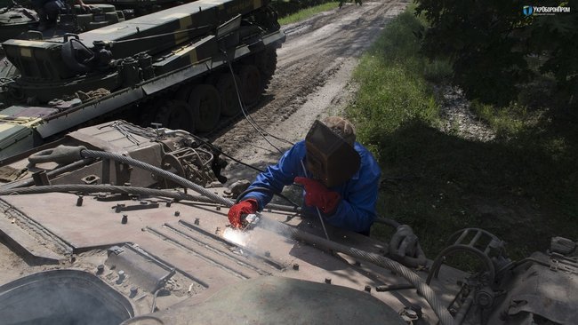 На Львівському бронетанковому заводі завершилися випробування нової бронемашини Лев 03