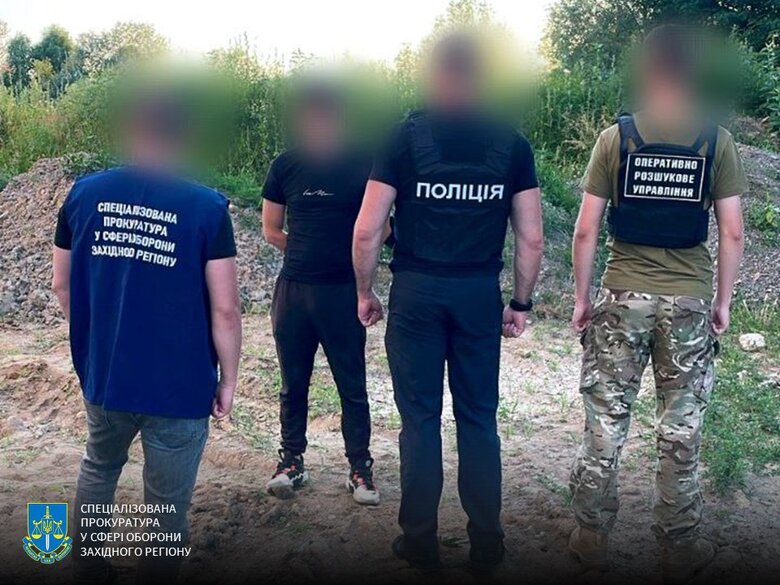 Військовий переправляв чоловіків до Словаччини
