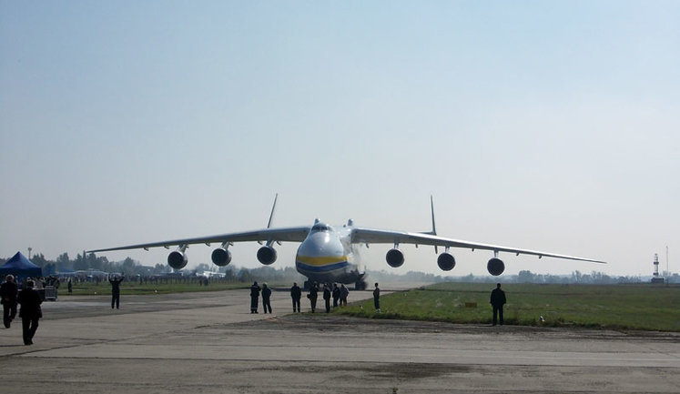 Російські окупанти захопили аеропорт у Гостомелі, що поряд з Києвом