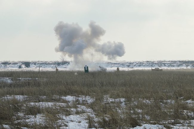 Военнослужащие ООС прошли курс стрельбы из огнемета 04